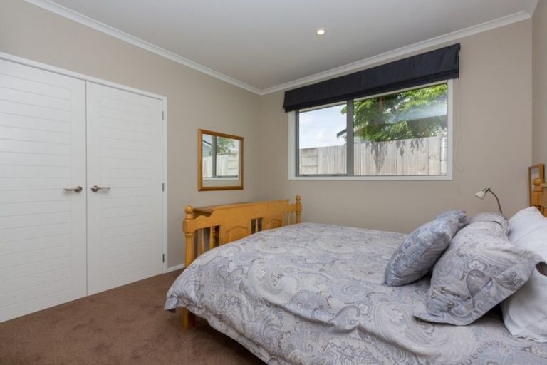 Photo of property in 7a Royal Heights, Glen Avon, New Plymouth, 4312