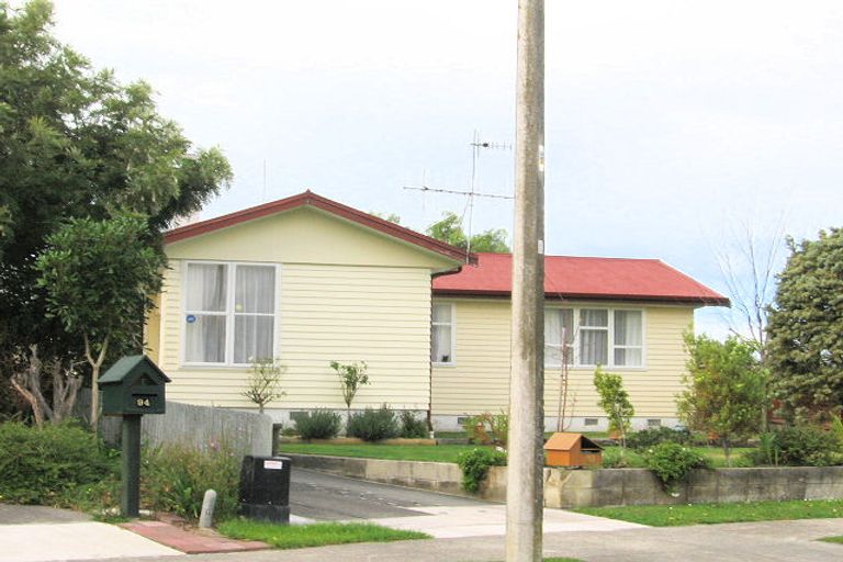Photo of property in 92 Wynyard Crescent, Tamatea, Napier, 4112