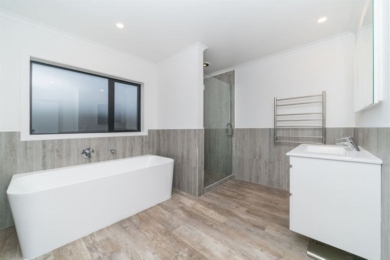 Photo of property in 16 Douglas Street, West End, Palmerston North, 4412