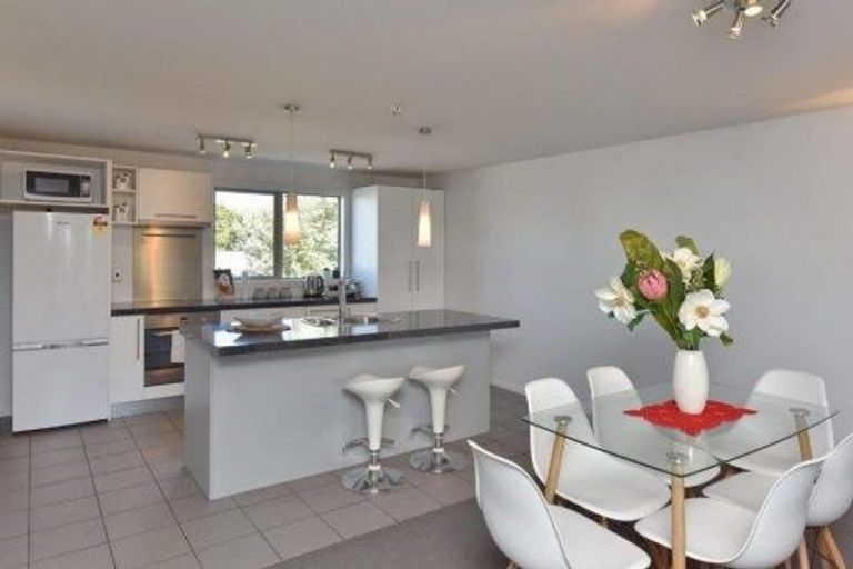 Photo of property in 6/12 Hutcheson Street, Sydenham, Christchurch, 8023