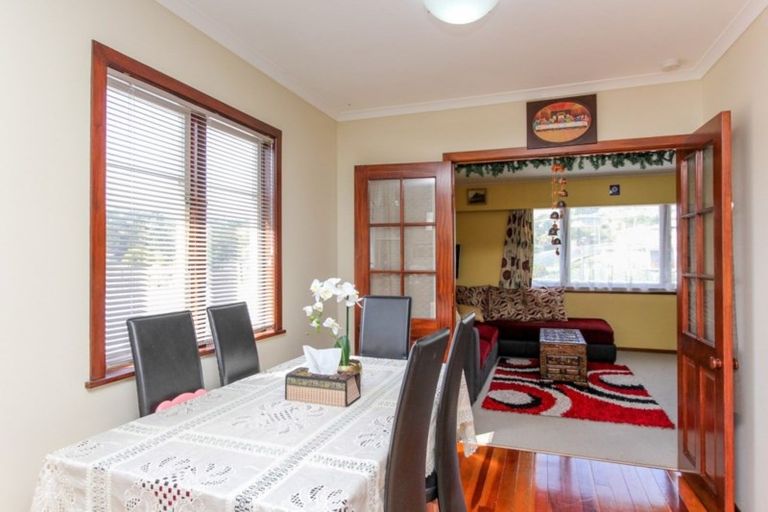 Photo of property in 16 Kenmore Street, Westown, New Plymouth, 4310