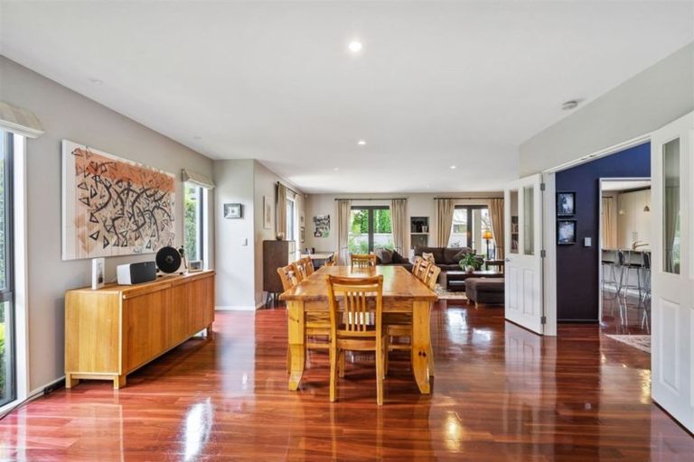Photo of property in 2 Hogarth Lane, Burnside, Christchurch, 8053