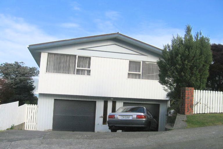Photo of property in 18 Tweed Road, Papakowhai, Porirua, 5024