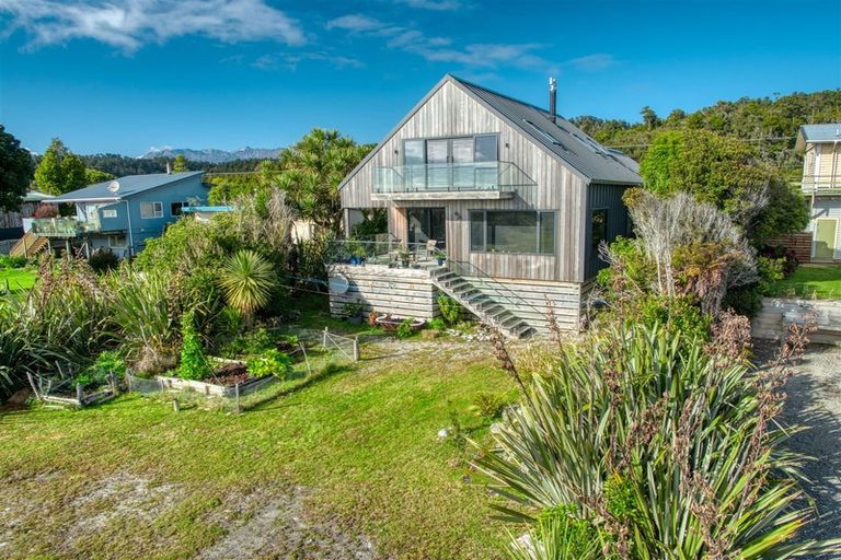 Photo of property in 90 The Strand, Okarito, Whataroa, 7886