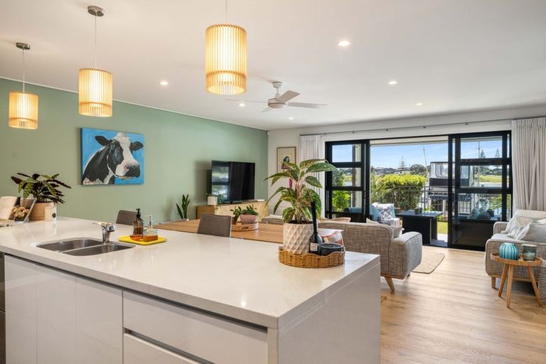 Photo of property in 12/6 The Marina, Tairua, 3508