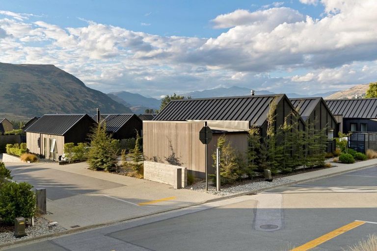 Photo of property in 2 Kotuku Lane, Hobsonville, Auckland, 0616