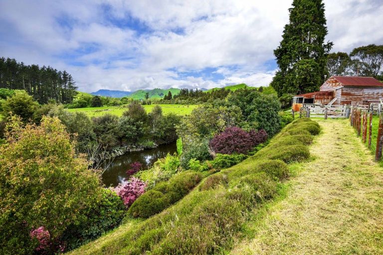 Photo of property in 22 Phillips Road, Motu, Te Karaka, 4092