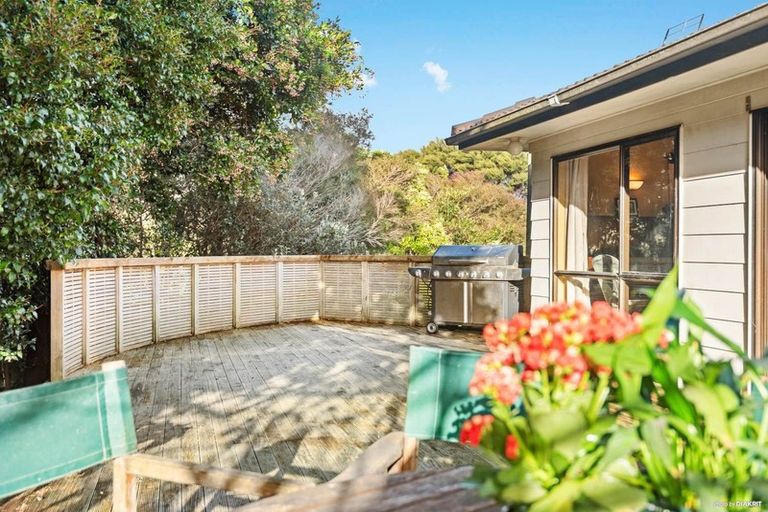 Photo of property in 39 West Harbour Drive, West Harbour, Auckland, 0618