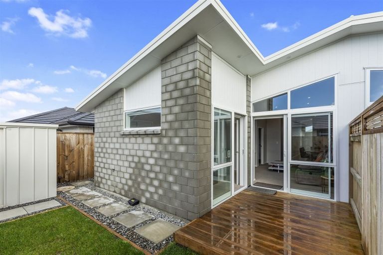 Photo of property in 4a Tiria Drive, Papamoa Beach, Papamoa, 3118