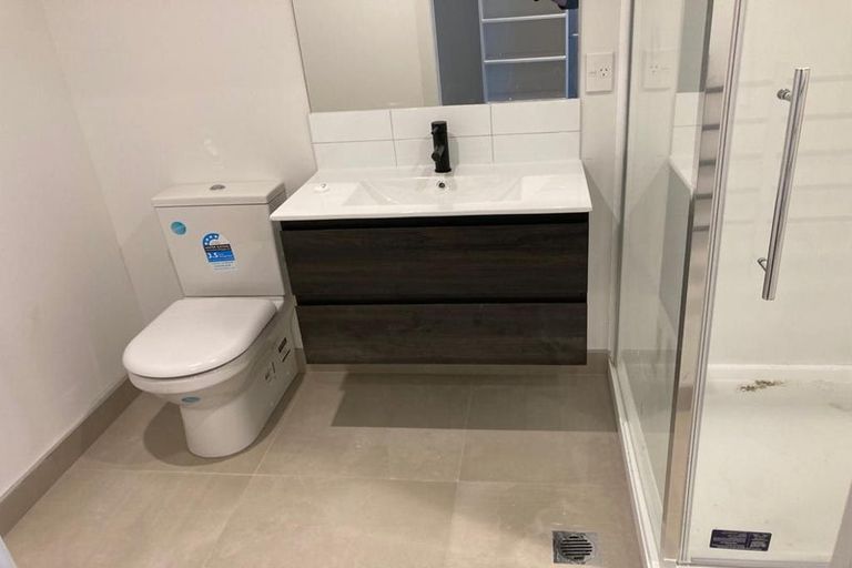 Photo of property in 2/60 Hayfield Way, Karaka, Papakura, 2580