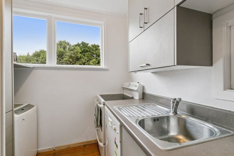 Photo of property in 3/8 Mataroa Avenue, Northland, Wellington, 6012