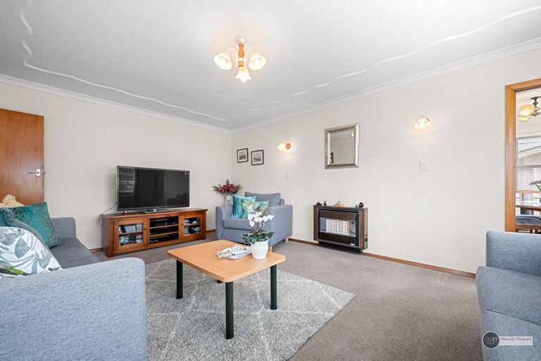 Photo of property in 23 Kiwi Street, Heretaunga, Upper Hutt, 5018