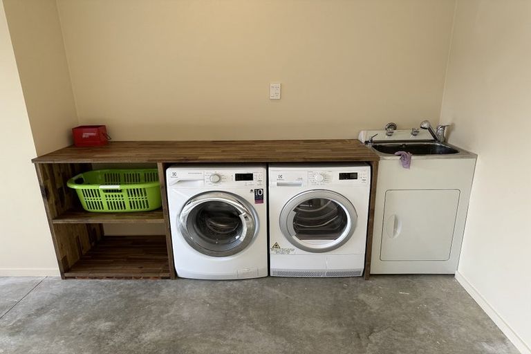 Photo of property in 1 Fernbank Lane, Greenhithe, Auckland, 0632