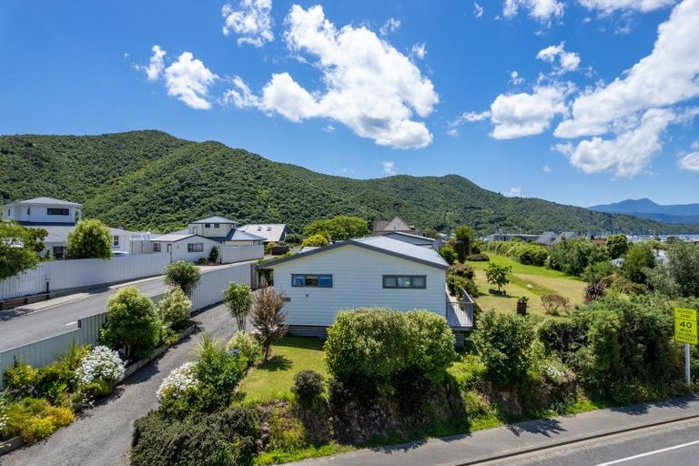Photo of property in 247b Waikawa Road, Waikawa, Picton, 7220
