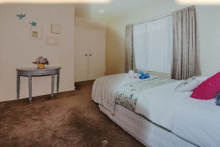 Photo of property in 2/25 Ludlow Terrace, Totara Vale, Auckland, 0627