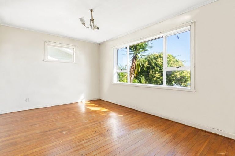 Photo of property in 52 Beaumonts Way, Manurewa, Auckland, 2102