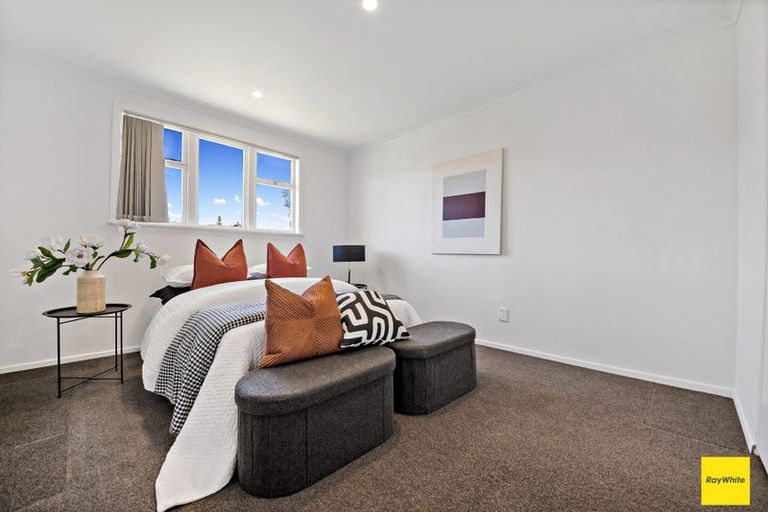 Photo of property in 2 Glengarry Road, Glen Eden, Auckland, 0602