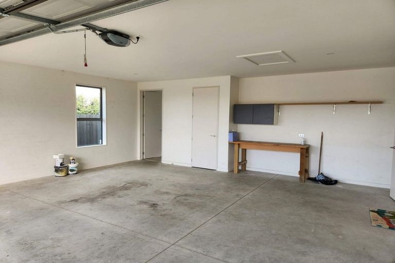 Photo of property in 8 Little Gem Road, Hornby, Christchurch, 8025
