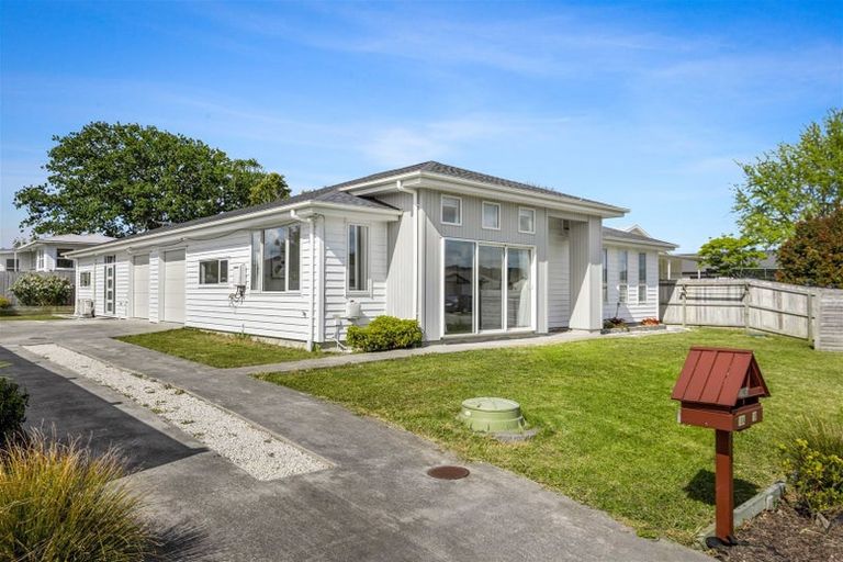 Photo of property in 18 Raymond Grace Avenue, Huapai, Kumeu, 0810
