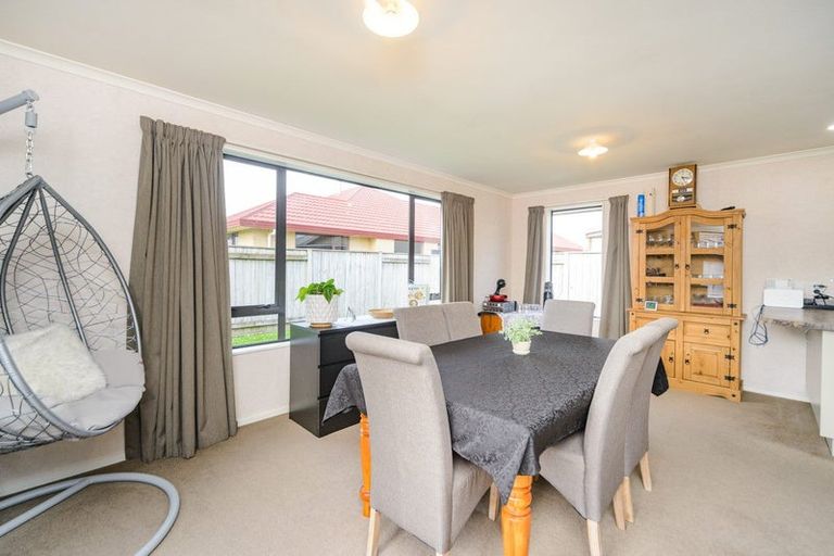 Photo of property in 37 Branigan Parade, Kelvin Grove, Palmerston North, 4414