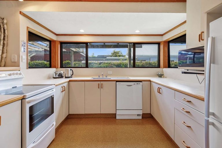 Photo of property in 5 Newland Court, Palmerston North, 4410