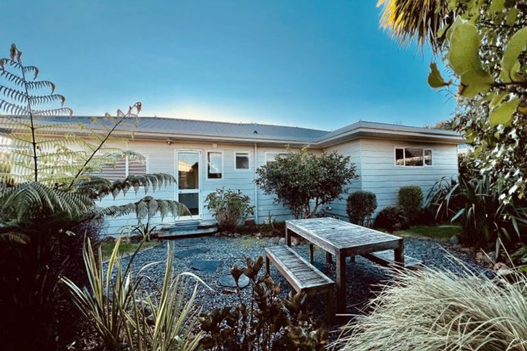 Photo of property in 4 Allman Drive, Coromandel, 3506