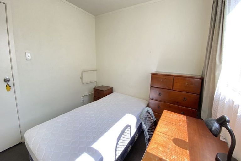 Photo of property in 8c Schnapper Rock Road, Schnapper Rock, Auckland, 0632