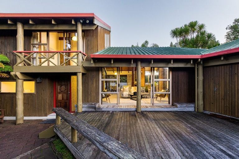 Photo of property in 262a Beach Road, Campbells Bay, Auckland, 0630