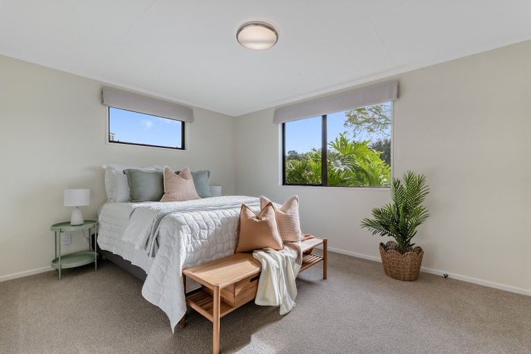 Photo of property in 18 Waikareao Way, Brookfield, Tauranga, 3110