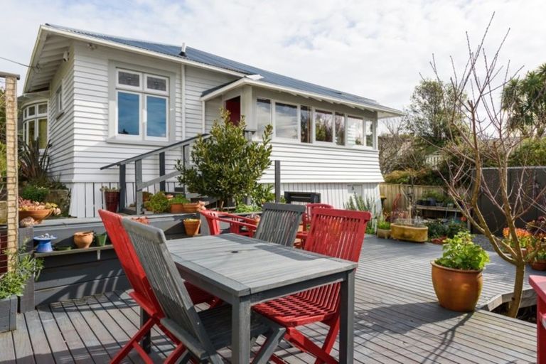 Photo of property in 37 Richmond Avenue, Karori, Wellington, 6012