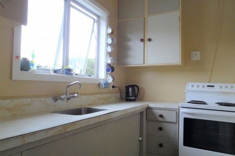 Photo of property in 2 Warburton Street, Karoro, Greymouth, 7805