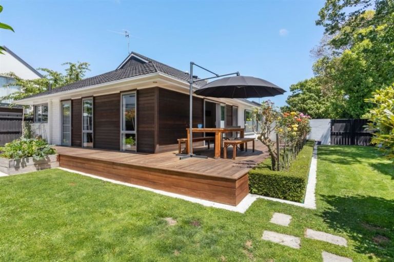 Photo of property in 2/282 Papanui Road, Merivale, Christchurch, 8052