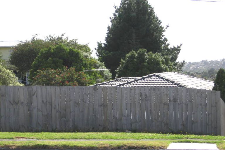 Photo of property in 1/601 Glenfield Road, Totara Vale, Auckland, 0629