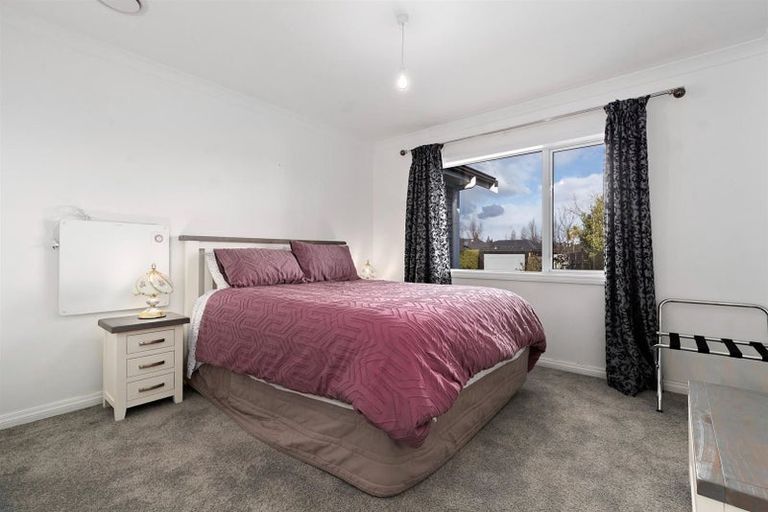 Photo of property in 22 Charles Court, Lake Hawea, Wanaka, 9382