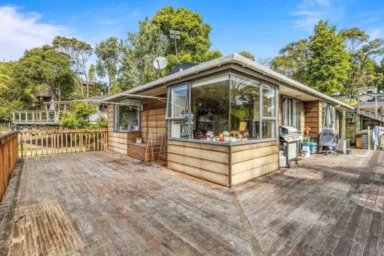 Photo of property in 201 Glengarry Road, Glen Eden, Auckland, 0602