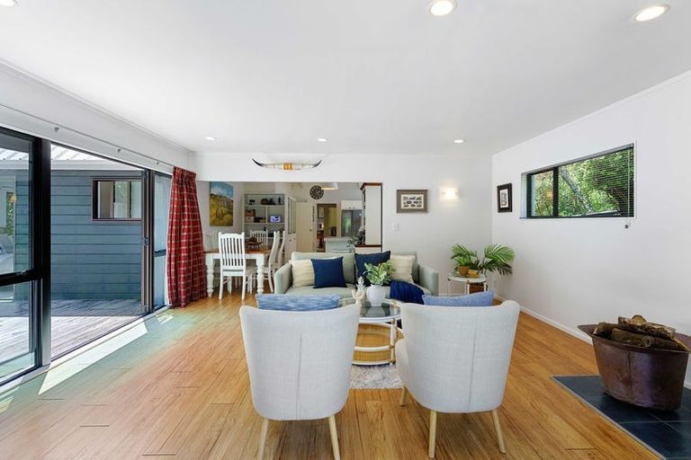 Photo of property in 34 Horopito Road, Waikanae, 5036