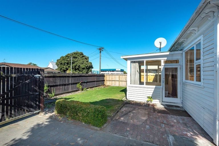 Photo of property in 172 Shaw Avenue, New Brighton, Christchurch, 8083