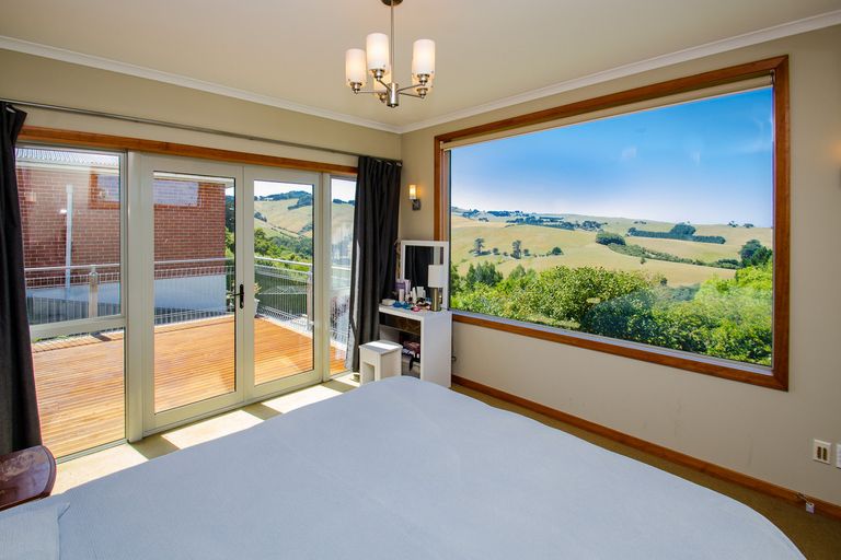 Photo of property in 100 Highcliff Road, Andersons Bay, Dunedin, 9013