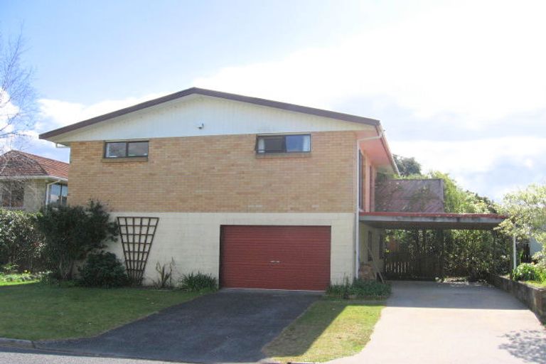 Photo of property in 207 Weka Street, Whangamata, 3620