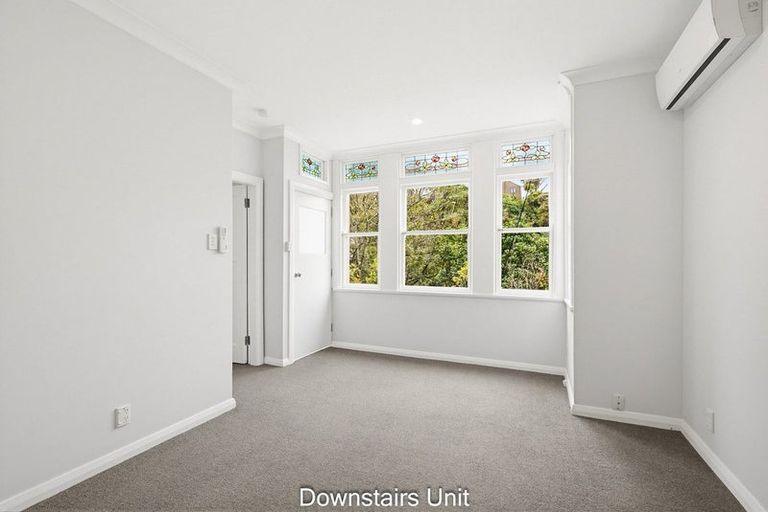 Photo of property in 5 Governor Road, Northland, Wellington, 6012