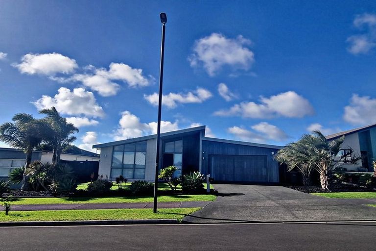 Photo of property in 16 Lydiard Place, Beachlands, Auckland, 2018