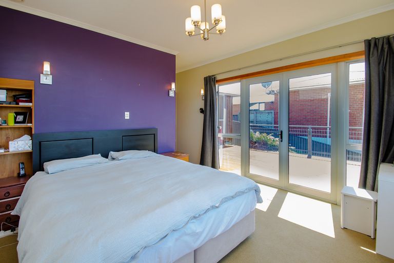 Photo of property in 100 Highcliff Road, Andersons Bay, Dunedin, 9013