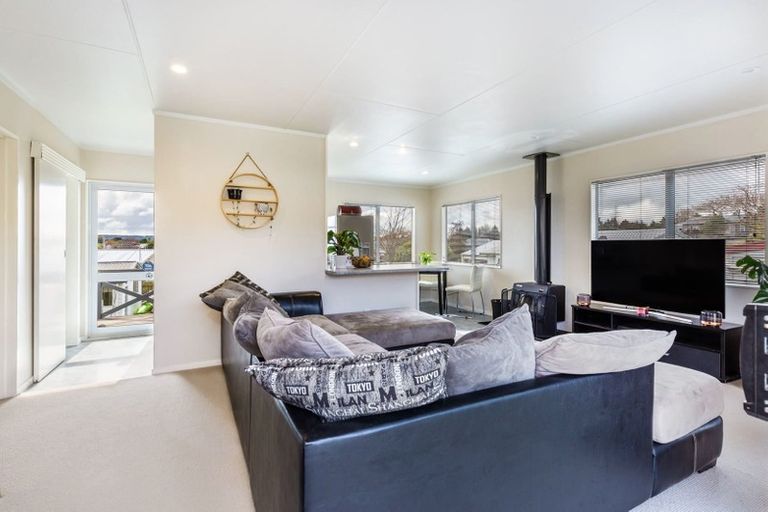 Photo of property in 19 Kiddle Drive, Hilltop, Taupo, 3330