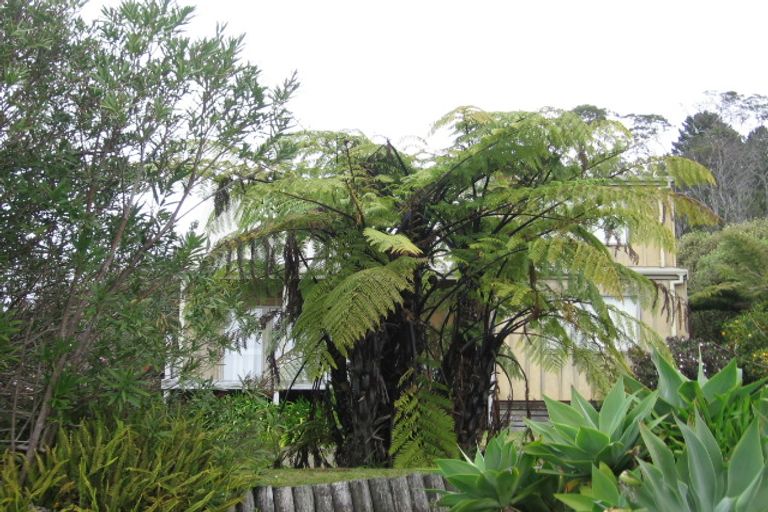 Photo of property in 10 Grierson Close, Hahei, Whitianga, 3591