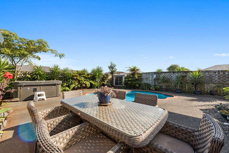 Photo of property in 156 Evans Road, Papamoa Beach, Papamoa, 3118