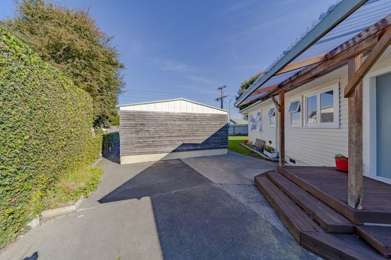 Photo of property in 74 Meeanee Road, Taradale, Napier, 4112