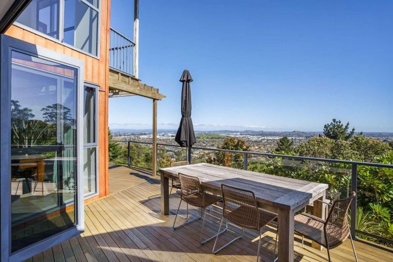 Photo of property in 110 Point View Drive, East Tamaki Heights, Auckland, 2016