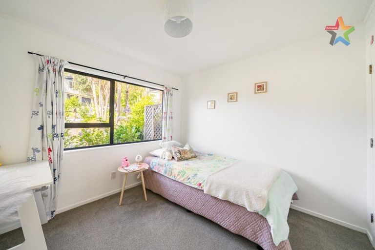Photo of property in 26 Wisteria Grove, Maungaraki, Lower Hutt, 5010