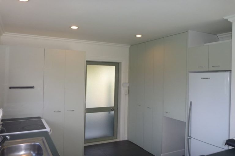 Photo of property in 83 Tawa Road, Kumeu, 0891