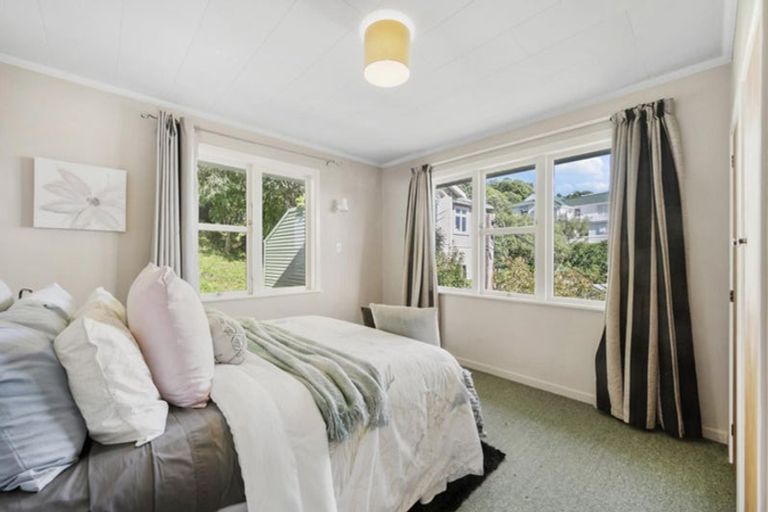 Photo of property in 80 Totara Road, Miramar, Wellington, 6022